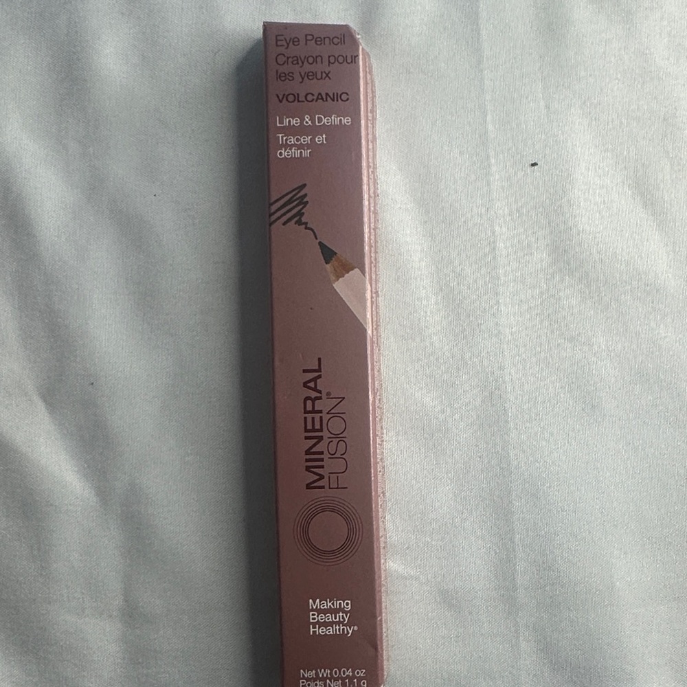 Mineral Fusion Volcanic Eye Pencil - Rich Brown